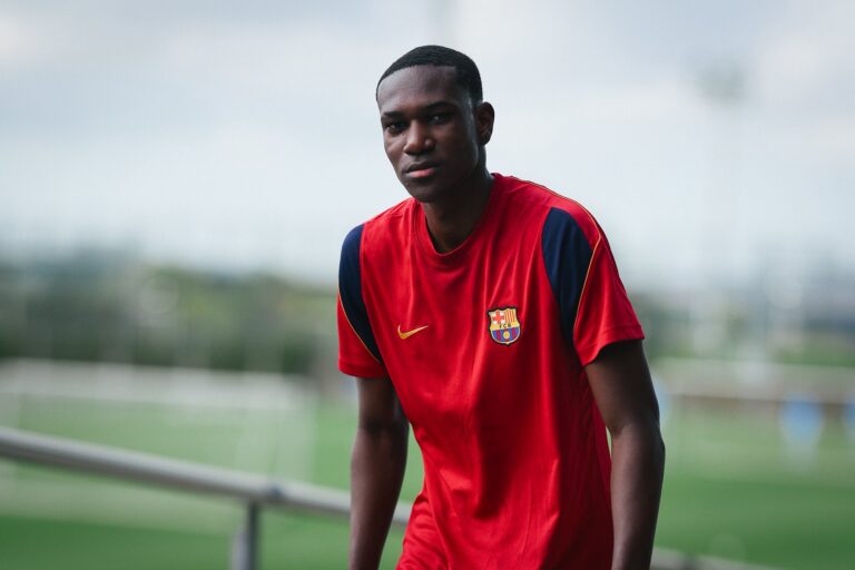 Josué Caicedo tuvo su primer entrenamiento con el Barça Athletic