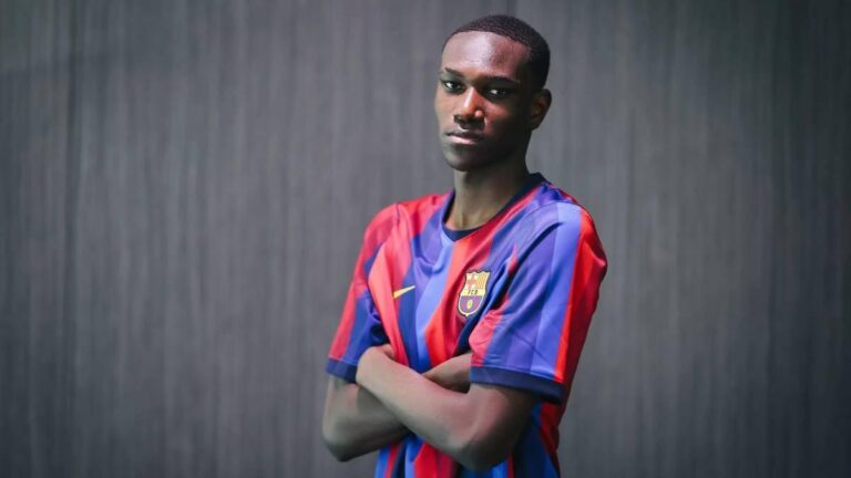 Josué Caicedo debutó con el Barça Athletic y dejó buenas sensaciones