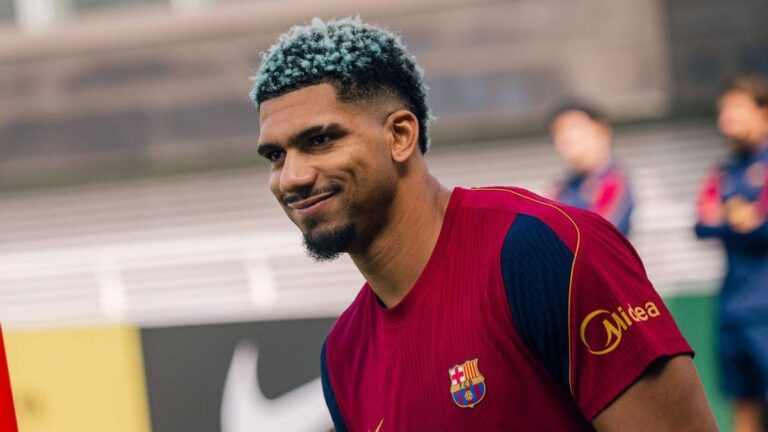 Liverpool podrá comprar a Ronald Araújo por 55 millones de euros