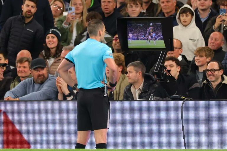 La Premier League introduce tres grandes cambios de transparencia en el VAR para la nueva temporada