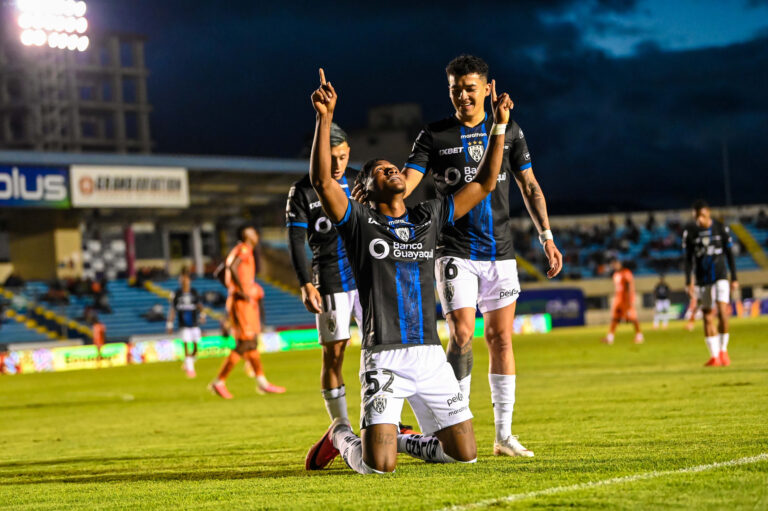 (VIDEO) Nueva victoria rumbo al título: IDV venció a Libertad en Loja