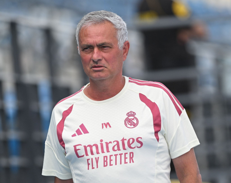 Mourinho endurece la disciplina en Real Madrid: llegar tarde costará un partido