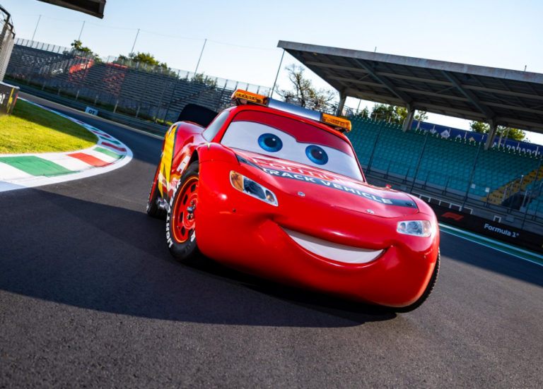 Rayo McQueen ya está en Monza para celebrar los 20 años de Cars