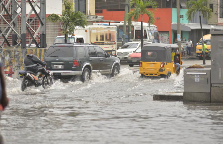 Inamhi prevé que las lluvias por El Niño se intensifiquen entre noviembre y diciembre en Ecuador