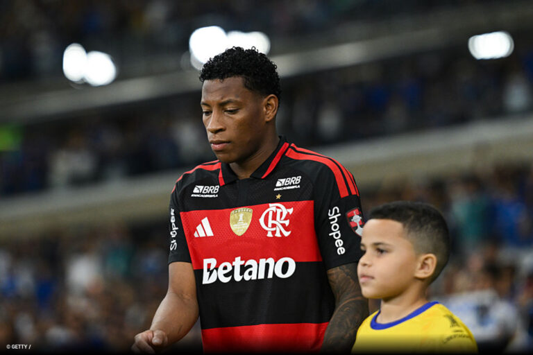 (COMUNICADO) Flamengo respaldó a Gonzalo Plata y apunta contra Dínamo de Moscú