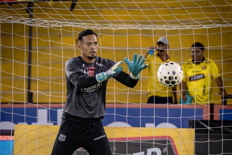 Buena noticia en BSC: José David Contreras sí podrá jugar ante Delfín