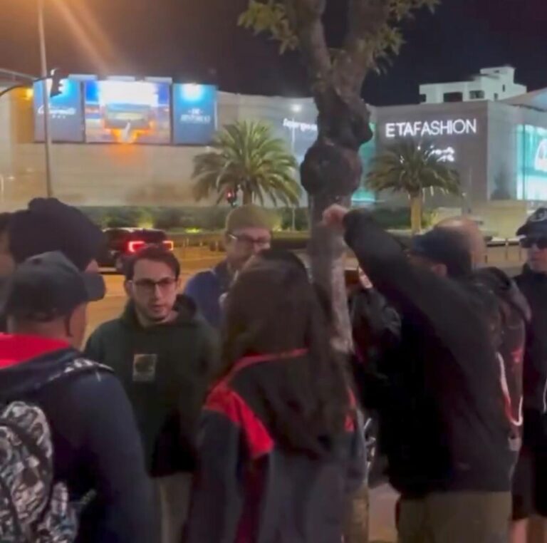 (VIDEO) AL BORDE DE LA ELIMINACIÓN: Hinchas de D. Quito increparon a un jugador en la calle