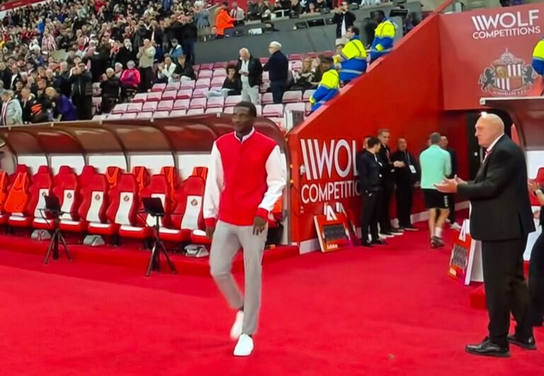 (VIDEO) Juan Riquelme Angulo fue presentado a la afición del Sunderland