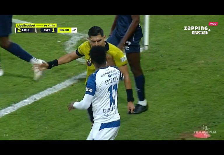 Michael Estrada no aparece sancionado en el acta tras el LDU vs. Universidad Católica
