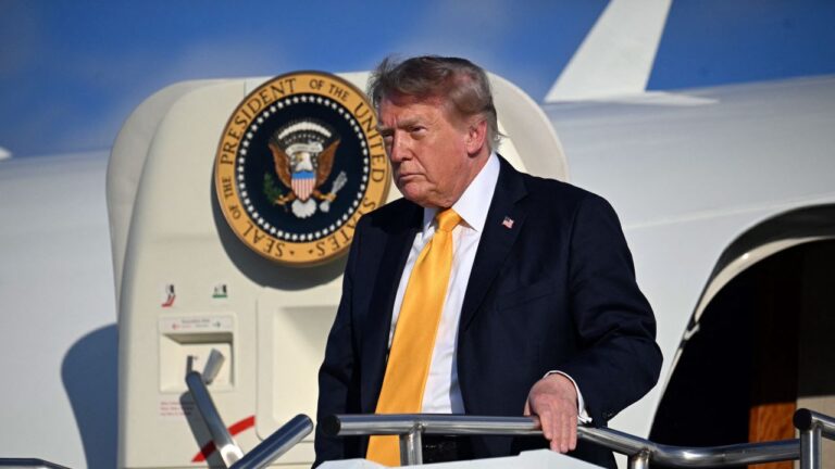 Donald Trump publica mapa de América con la bandera de Estados Unidos