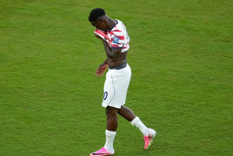 La FIFA busca cambiar su reglamento para evitar otro caso Balogun