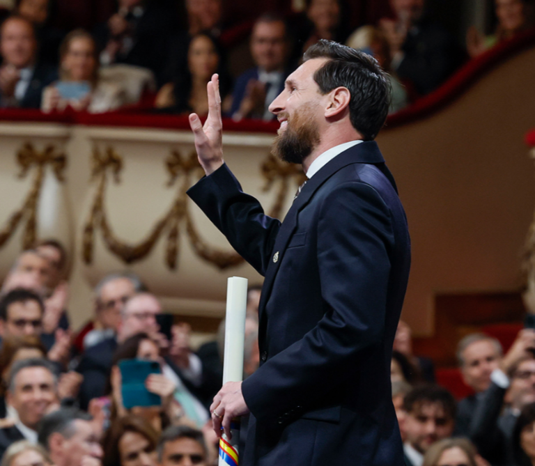 Noticia Banco Guayaquil // (VIDEO) Messi recibió el premio Princesa de Asturias en España