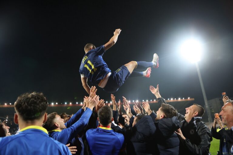 (VIDEO) EMOTIVO: Edin Dzeko se retiró de la Selección de Bosnia y Herzegovina