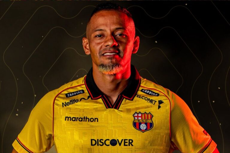 BAJA EN BARCELONA: Jefferson Intriago no jugará ante Liga de Quito