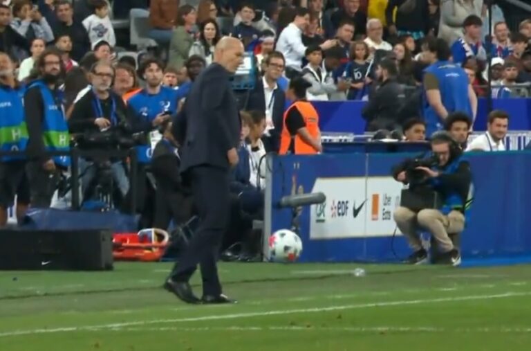 (VIDEO) Zidane volvió a levantar al Stade de France con una genialidad