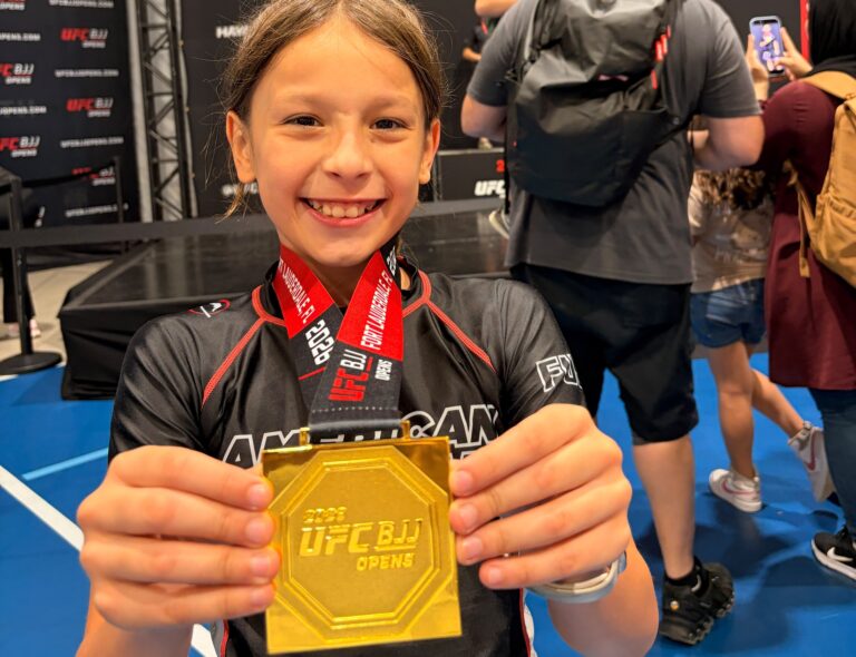 ORGULLO ECUATORIANO: Lucía “Luli” Acosta destaca en el jiu-jitsu en Estados Unidos