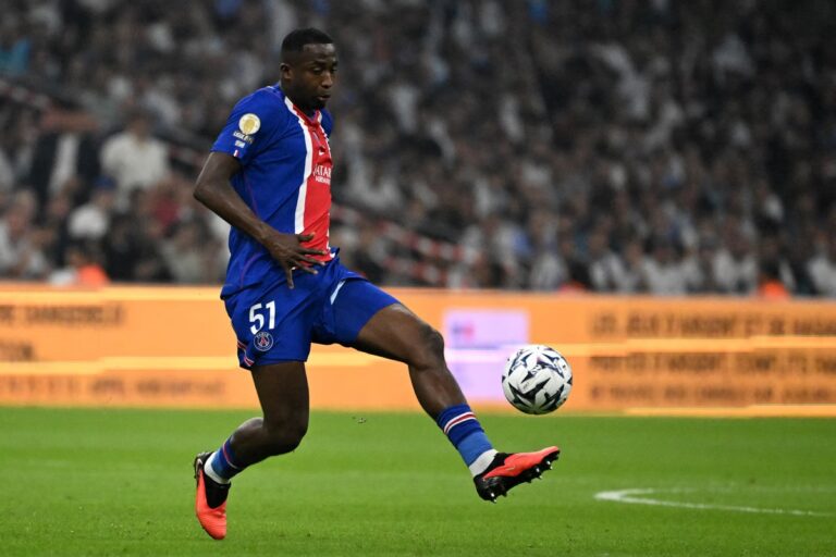 Destaca en la Champions: Willian Pacho, 36 partidos y cero tarjetas