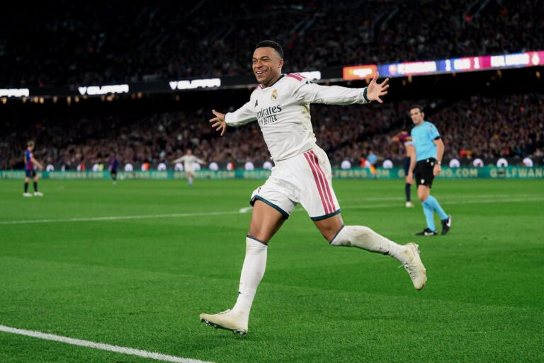 (VIDEO) Con doblete de Mbappé: Real Madrid venció al FC Barcelona en el Clásico en el Camp Nou