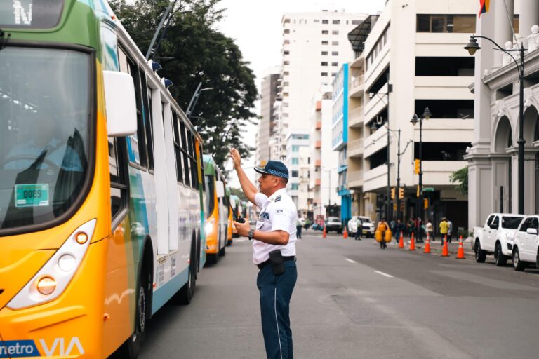 Usuarios de la Metrovía con la tarjeta La Guayaca viajarán gratis este viernes 9 de octubre